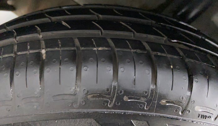 2022 Hyundai GRAND I10 NIOS SPORTZ CNG MT, CNG, Manual, 1,356 km, Right Rear Tyre Tread