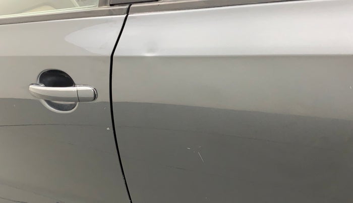 2016 Volkswagen Vento HIGHLINE PETROL AT, Petrol, Automatic, 72,451 km, Rear left door - Minor scratches