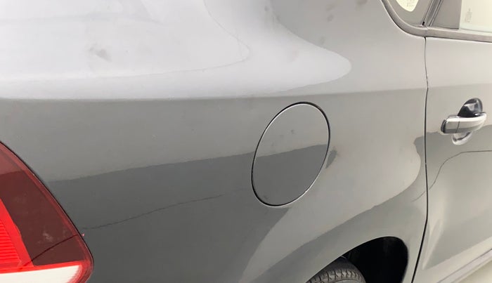 2016 Volkswagen Vento HIGHLINE PETROL AT, Petrol, Automatic, 72,451 km, Right quarter panel - Paint has minor damage