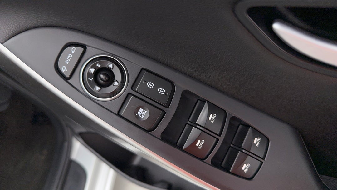2013 Hyundai i30 Premium, Automatic, 74459 km, Drivers Side Door Panel Controls