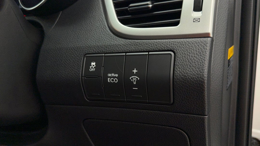 2013 Hyundai i30 Premium, Automatic, 74459 km, Utility Switches/Buttons