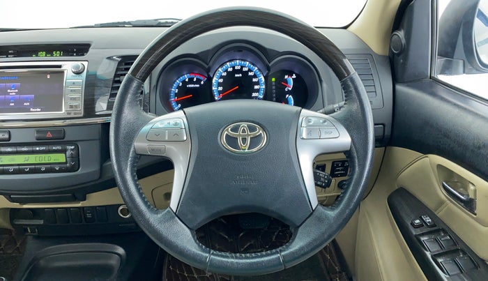 2015 Toyota Fortuner 3.0 AT 4X2, Diesel, Automatic, 90,167 km, Steering Wheel Close Up