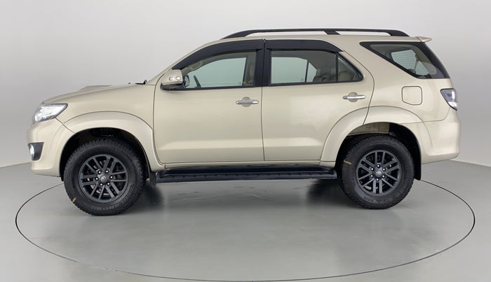 2015 Toyota Fortuner 3.0 AT 4X2, Diesel, Automatic, 90,167 km, Left Side