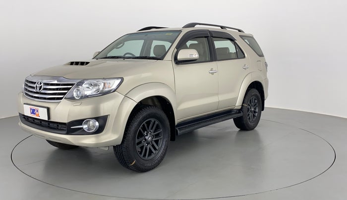 2015 Toyota Fortuner 3.0 AT 4X2, Diesel, Automatic, 90,167 km, Left Front Diagonal