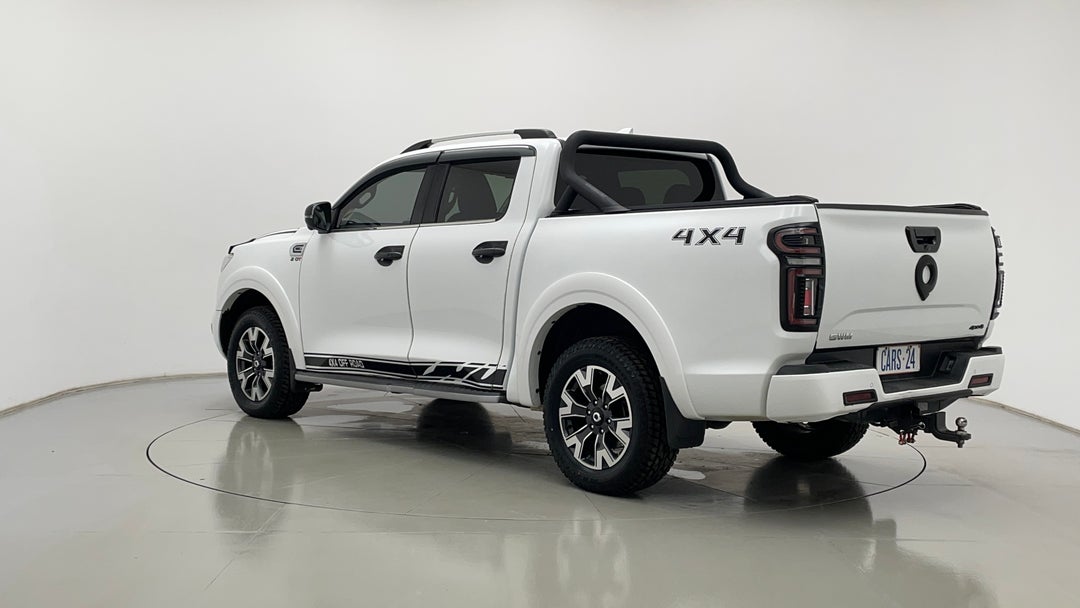 Left Back Diagonal (45- Degree) View