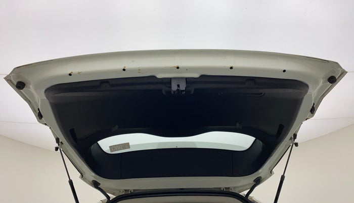 2022 Tata Safari XMA, Diesel, Automatic, 20,858 km, Boot Door Open