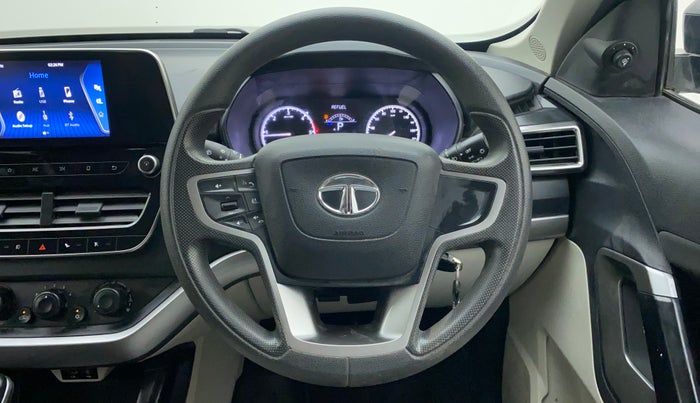 2022 Tata Safari XMA, Diesel, Automatic, 20,858 km, Steering Wheel Close Up
