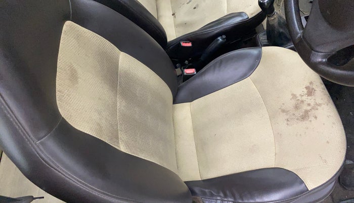 2013 Hyundai Santro Xing GLS PLUS AUDIO, Petrol, Manual, 1,06,503 km, Driver seat - Cover slightly stained