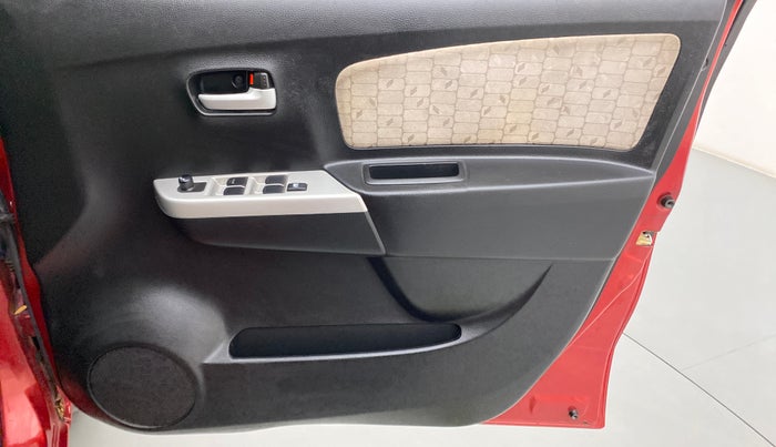 2015 Maruti Wagon R 1.0 VXI, Petrol, Manual, 28,725 km, Driver Side Door Panels Control