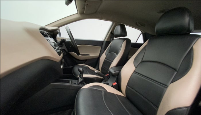 2016 Hyundai Elite i20 SPORTZ 1.2, Petrol, Manual, 57,180 km, Right Side Front Door Cabin