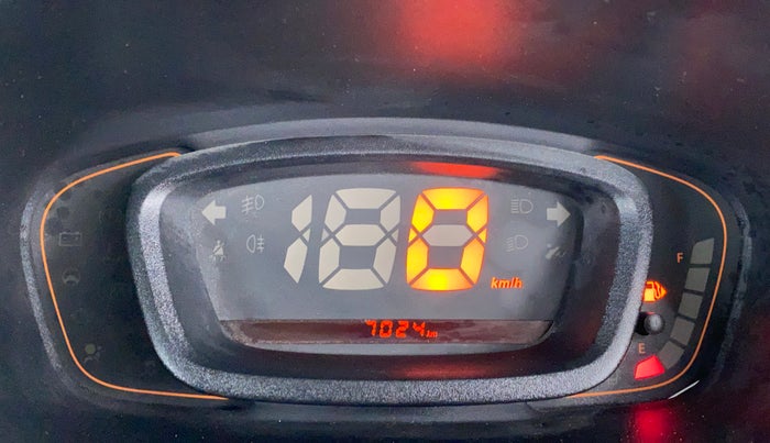 2018 Renault Kwid 1.0 RXT Opt, Petrol, Manual, 15,030 km, Odometer Image