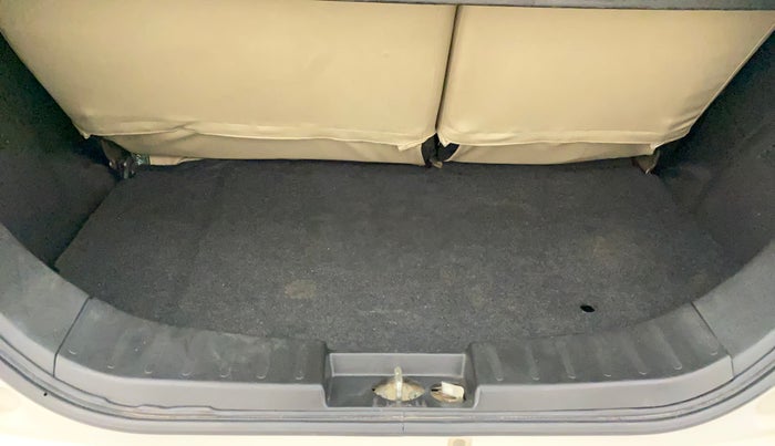 2017 Maruti Wagon R 1.0 VXI AMT, Petrol, Automatic, 87,698 km, Boot Inside