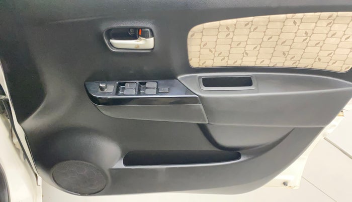 2017 Maruti Wagon R 1.0 VXI AMT, Petrol, Automatic, 87,698 km, Driver Side Door Panels Control