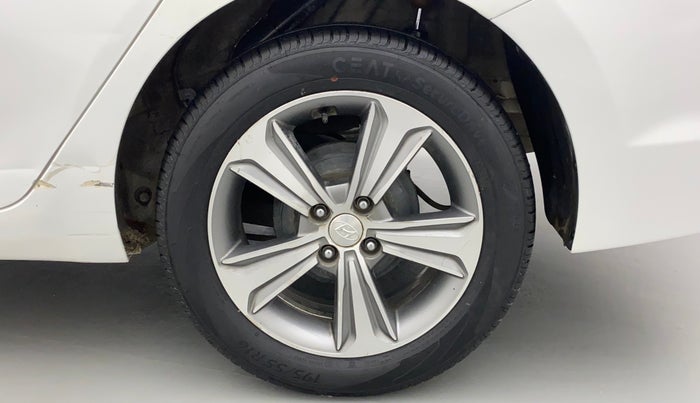 2017 Hyundai Verna 1.6 VTVT SX (O) AT, Petrol, Automatic, 64,198 km, Left Rear Wheel