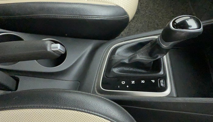 2017 Hyundai Verna 1.6 VTVT SX (O) AT, Petrol, Automatic, 64,198 km, Gear Lever