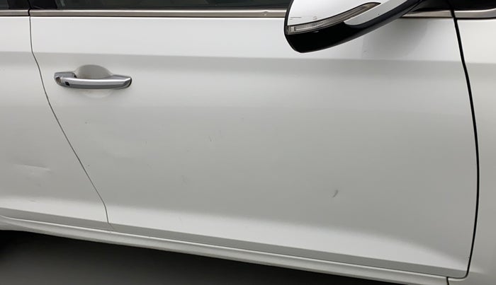 2017 Hyundai Verna 1.6 VTVT SX (O) AT, Petrol, Automatic, 64,198 km, Driver-side door - Slightly rusted