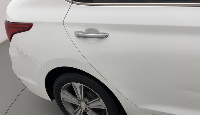 2017 Hyundai Verna 1.6 VTVT SX (O) AT, Petrol, Automatic, 64,198 km, Right quarter panel - Minor scratches