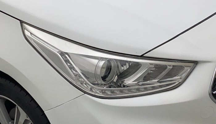 2017 Hyundai Verna 1.6 VTVT SX (O) AT, Petrol, Automatic, 64,198 km, Right headlight - Minor scratches