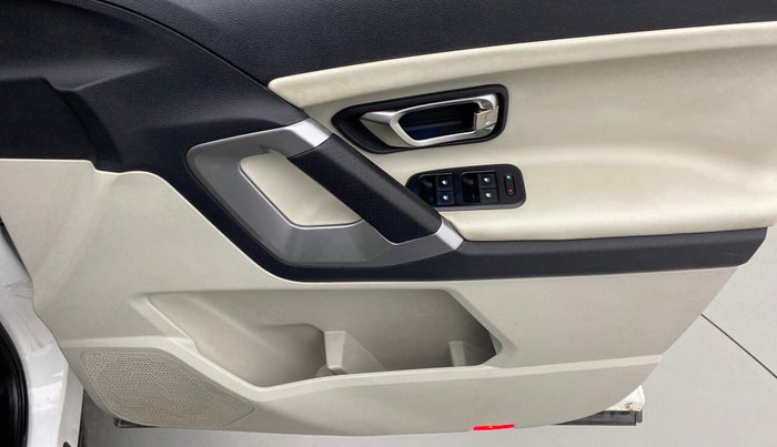 2021 Tata Safari XZ+ 2.0 KRYOTEC, Diesel, Manual, 56,710 km, Driver Side Door Panels Control