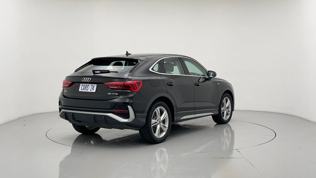 Right Back Diagonal (45- Degree) View