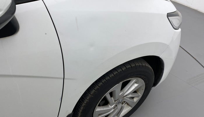 2016 Honda Jazz 1.2L I-VTEC V, Petrol, Manual, 42,769 km, Right fender - Minor scratches