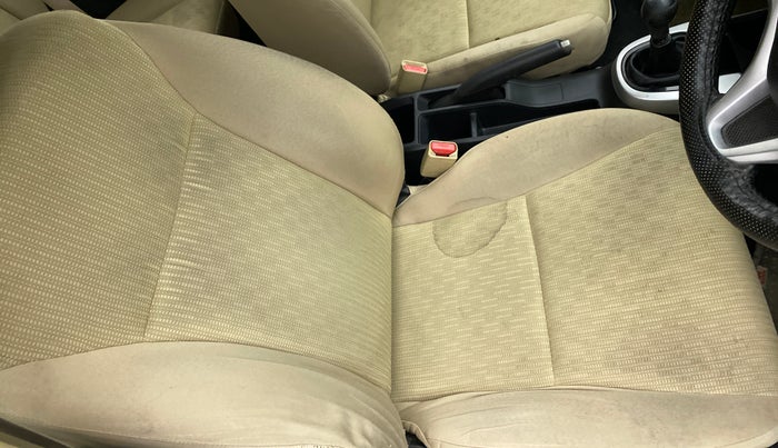 2016 Honda Jazz 1.2L I-VTEC V, Petrol, Manual, 42,769 km, Driver seat - Cover slightly stained