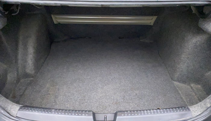 2013 Volkswagen Vento HIGHLINE DIESEL, Diesel, Manual, 40,608 km, Boot Inside