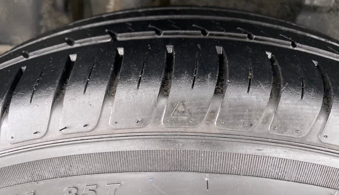 2018 Maruti Swift VXI D, Petrol, Manual, 70,212 km, Right Rear Tyre Tread