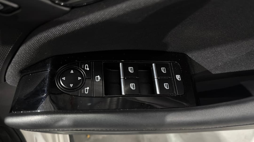 2021 Mazda Mazda3 G20 Evolve, Automatic, 81359 km, Drivers Side Door Panel Controls