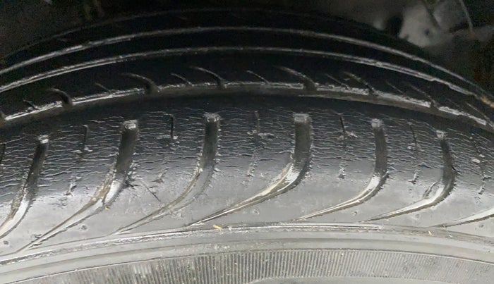 2012 Hyundai i20 MAGNA O 1.2, Petrol, Manual, 44,322 km, Right Front Tyre Tread