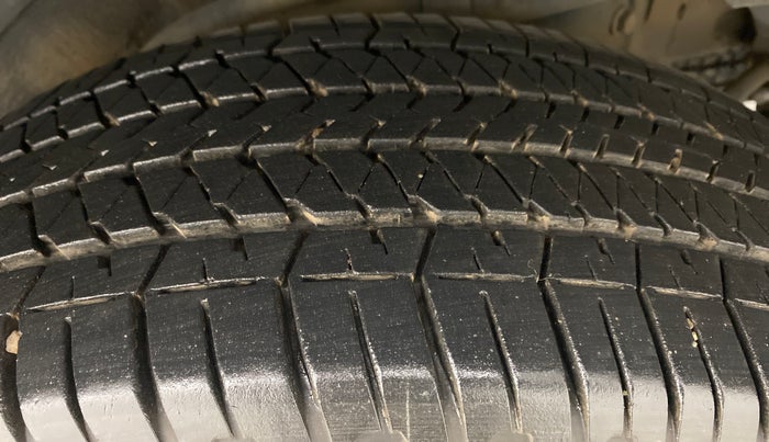2014 Mahindra XUV500 W6 4X2, Diesel, Manual, 75,922 km, Left Rear Tyre Tread