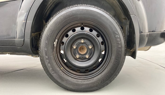 2014 Mahindra XUV500 W6 4X2, Diesel, Manual, 75,922 km, Left Rear Wheel