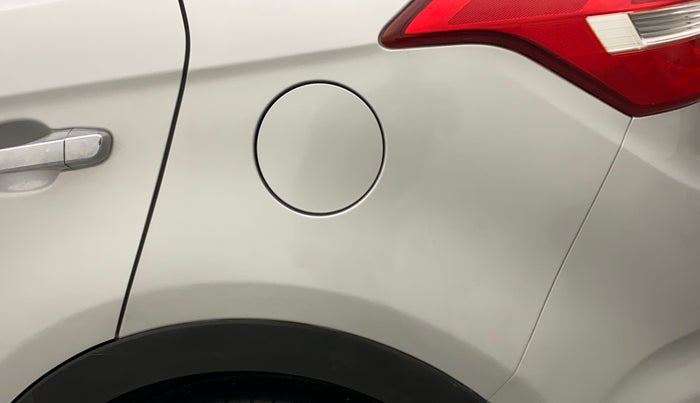 2017 Hyundai Creta SX PLUS AT 1.6 PETROL, Petrol, Automatic, 97,470 km, Left quarter panel - Minor scratches