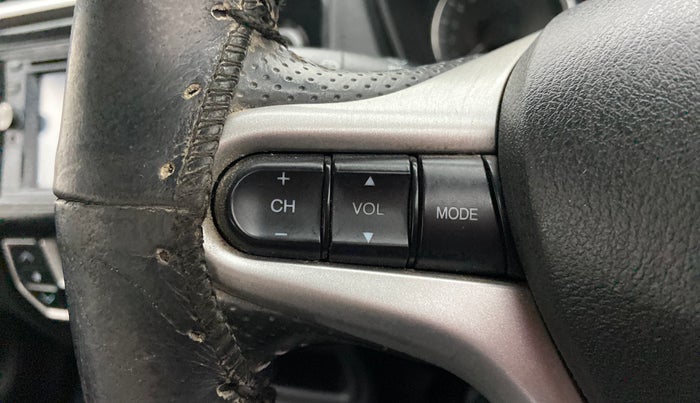 2016 Honda BR-V 1.5L I-VTEC VX, Petrol, Manual, 34,960 km, Steering wheel - Sound system control not functional