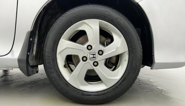 2014 Honda City V MT PETROL, Petrol, Manual, 80,311 km, Right Front Wheel