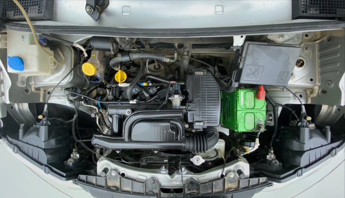 2016 Renault Kwid RXT, Petrol, Manual, 56,894 km, Engine Bonet View