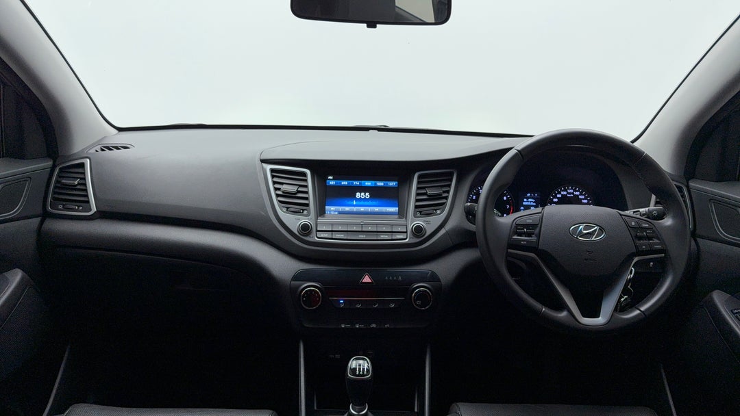 2017 Hyundai Tucson Active X (fwd), Manual, 98964 km, Dashboard View