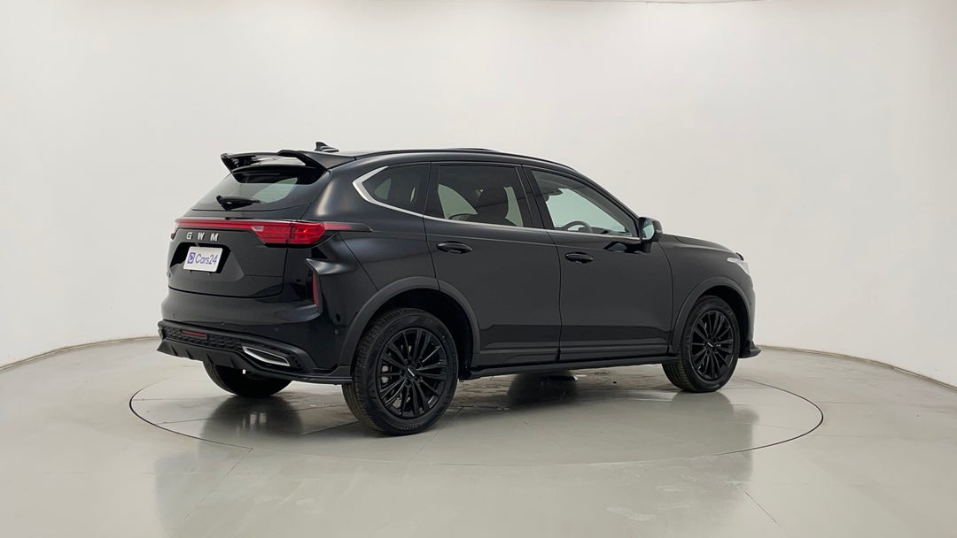 Right Back Diagonal (45- Degree) View