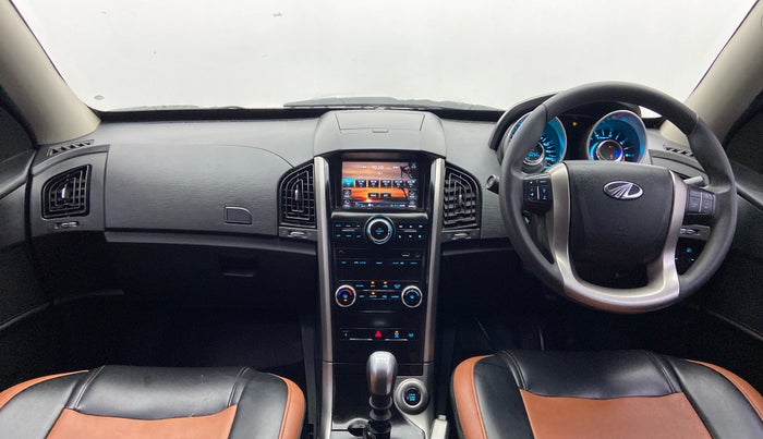 2018 Mahindra XUV500 W7 FWD, Diesel, Manual, 46,051 km, Dashboard