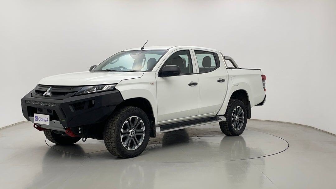 Left Front Diagonal (45- Degree) View