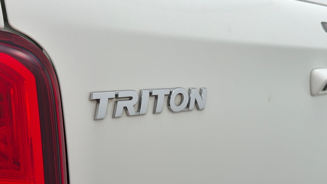 Badge (Boot Left Side)