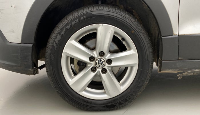2014 Volkswagen Cross Polo HIGHLINE TDI, Diesel, Manual, 76,838 km, Left Front Wheel