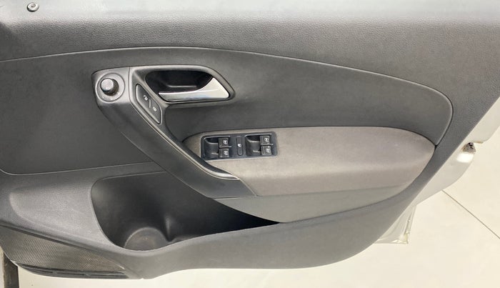 2014 Volkswagen Cross Polo HIGHLINE TDI, Diesel, Manual, 76,838 km, Driver Side Door Panels Control