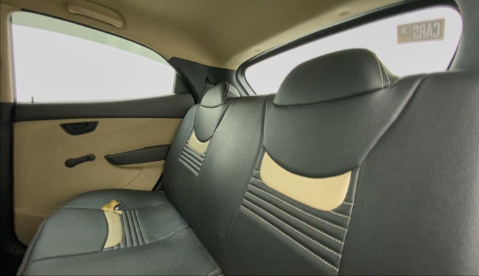 2015 Hyundai Eon ERA +, Petrol, Manual, 41,999 km, Right Side Rear Door Cabin