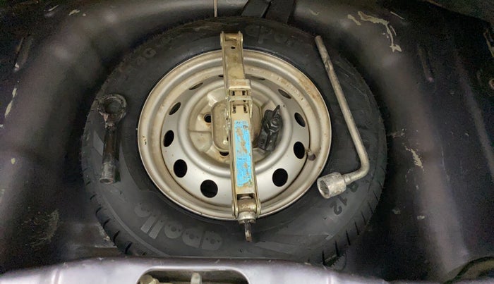 2015 Hyundai Eon ERA +, Petrol, Manual, 41,999 km, Dicky (Boot door) - Tool missing