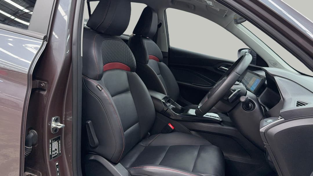 2023 MG Mg5 Essence, Automatic, 42431 km, Right Side Front Door Cabin View