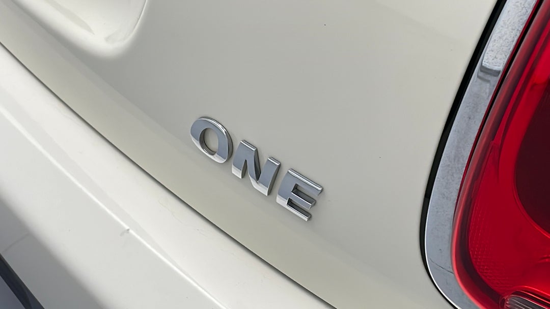 Badge (Boot Right Side)