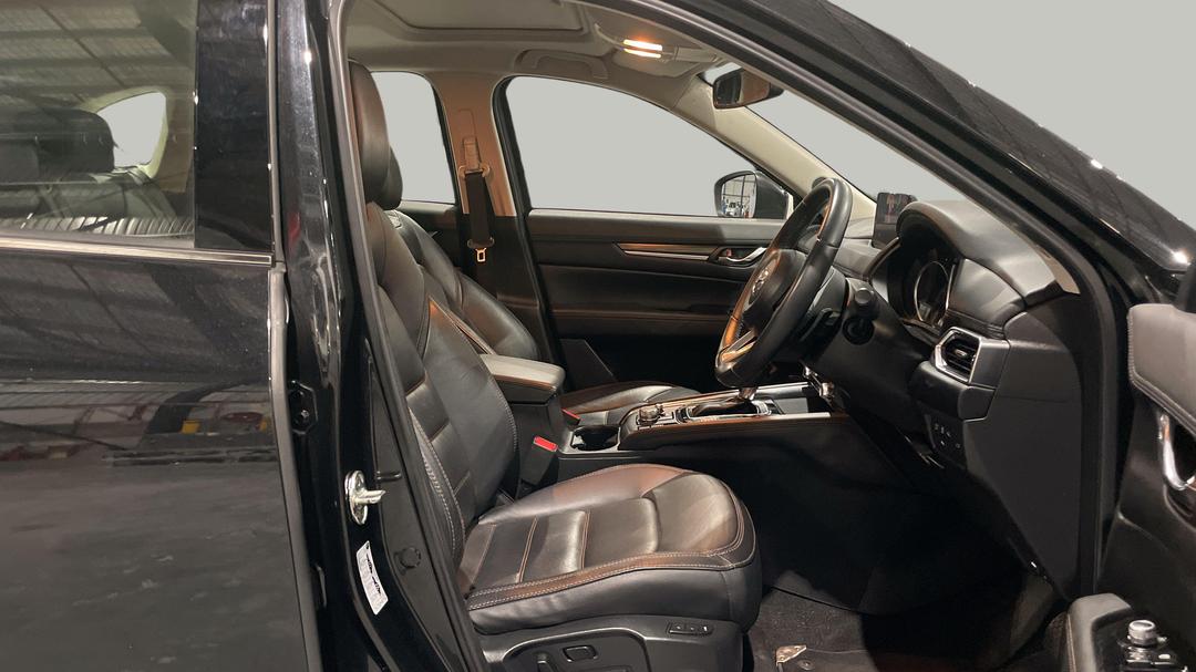 2020 Mazda CX-5 Gt (4x4), Automatic, 105814 km, Right Side Front Door Cabin View