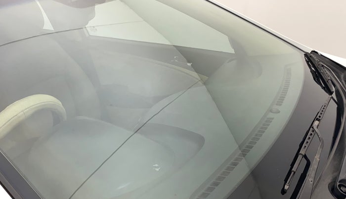 2013 Hyundai Verna FLUIDIC 1.6 VTVT EX, Petrol, Manual, 76,887 km, Front windshield - Minor spot on windshield