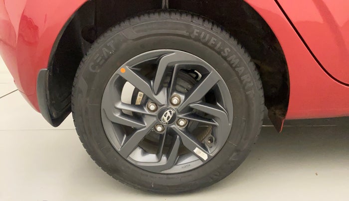 2022 Hyundai GRAND I10 NIOS SPORTZ 1.2 KAPPA VTVT CNG, CNG, Manual, 15,467 km, Right Rear Wheel